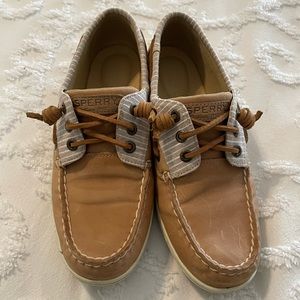 Women’ Sperry shoes, size 7.5